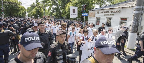 Марш ЛГБТ - сообщества в Кишиневе - Sputnik Moldova