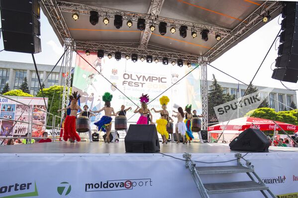 Латиноамериканский карнавал под ритм барабанов - Sputnik Молдова