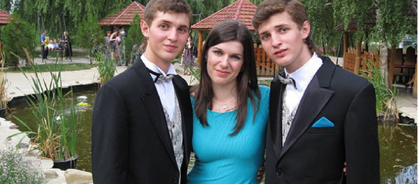 Uliana Ochinciuc și frații săi Uliana Ochinciuc și frații săi - Sputnik Moldova