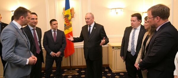 Siegfried Mureșan și Nicolae Timofti - Sputnik Moldova