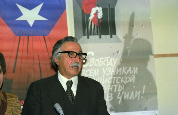 Генеральный секретарь ЦК Коммунистической партии Чили Луис Корвалан Генеральный секретарь ЦК Коммунистической партии Чили Луис Корвалан - Sputnik Молдова