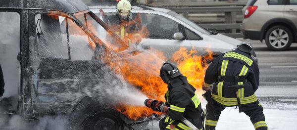 Accident rutier, incendiu, pompieri - Sputnik Moldova