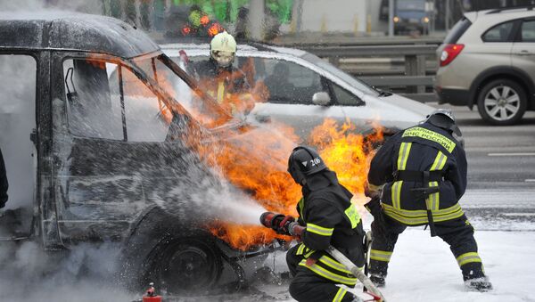 Accident rutier, incendiu, pompieri - Sputnik Moldova