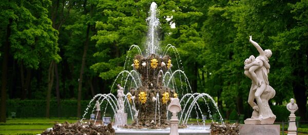 Открытие фонтанов в Летнем саду Санкт-Петербурга - Sputnik Молдова