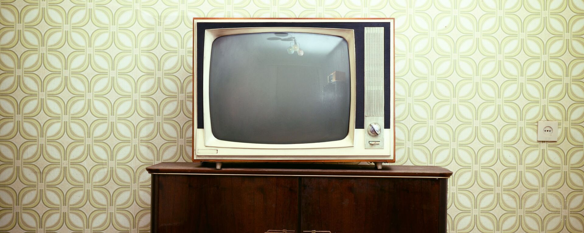 Старый телевизор  - Sputnik Молдова, 1920, 21.11.2021