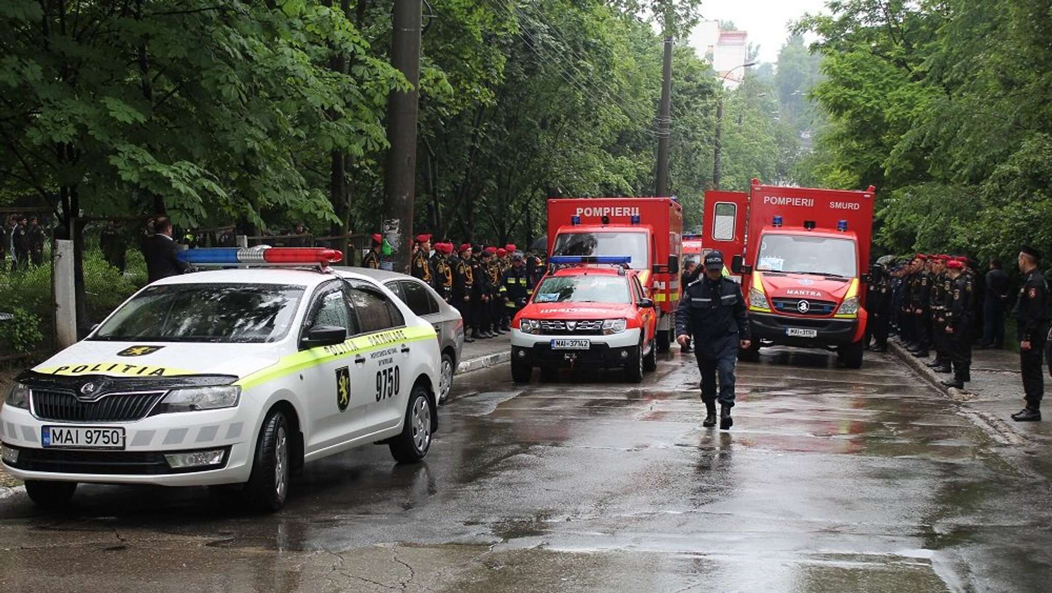 Полиция молдавии. Молдавская полиция. Криминальная полиция Молдова. Полиция Молдовы машины. Фото Молдавской полиции.