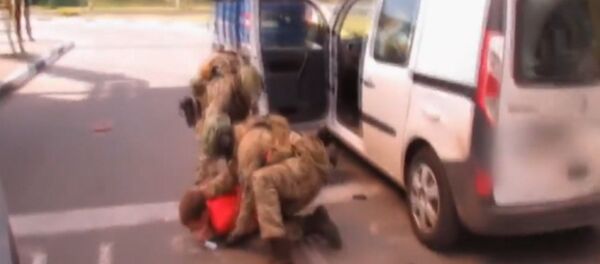 СБУ обнародовала видео с подозреваемым в подготовке терактов на Евро-2016 СБУ обнародовала видео с подозреваемым в подготовке терактов на Евро-2016 - Sputnik Молдова