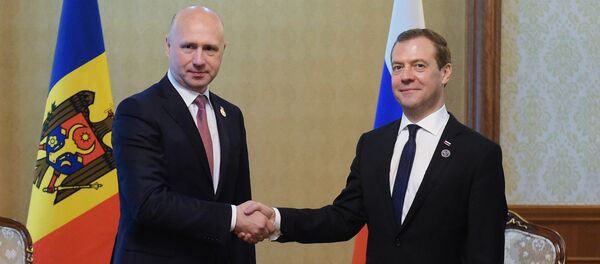 Официальный визит премьер-министра РФ Д. Медведева в Киргизию. День второй Официальный визит премьер-министра РФ Д. Медведева в Киргизию. День второй - Sputnik Moldova