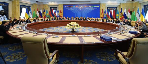 Официальный визит премьер-министра РФ Д. Медведева в Киргизию. День второй - Sputnik Молдова