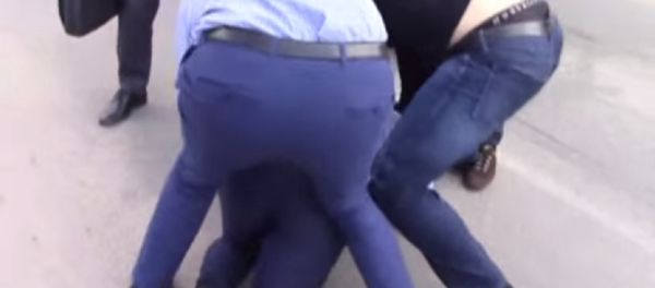 Ofițerii CNA rețin un vameș - Sputnik Moldova