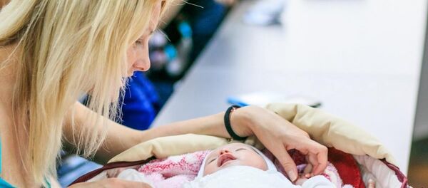 Мать и ребенок Мать и ребенок - Sputnik Молдова