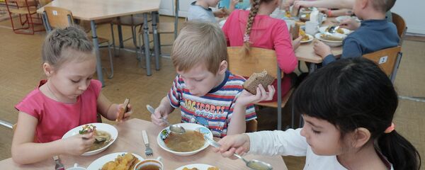 Prânz, copii, grădiniță - Sputnik Moldova