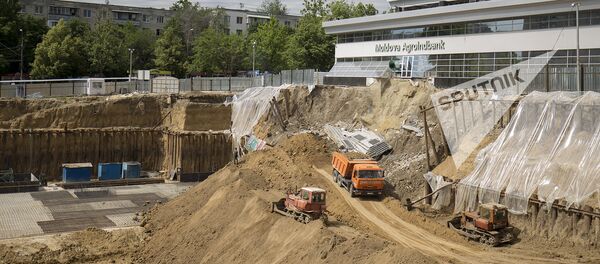 На Рышкановке обвалился участок земли На Рышкановке обвалился участок земли - Sputnik Молдова