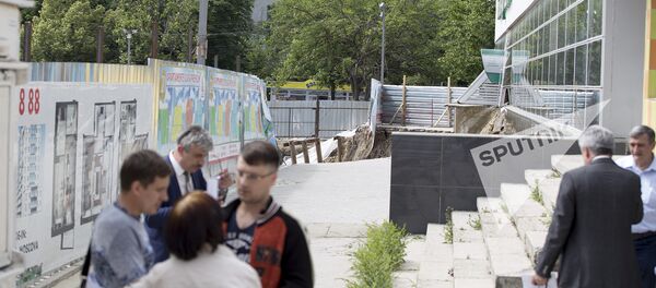 На Рышкановке обвалился участок земли - Sputnik Молдова