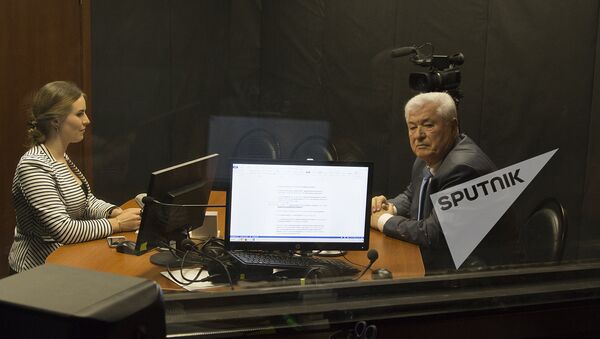 Vladimir Voronin în studioul radio Sputnik Moldova - Sputnik Moldova