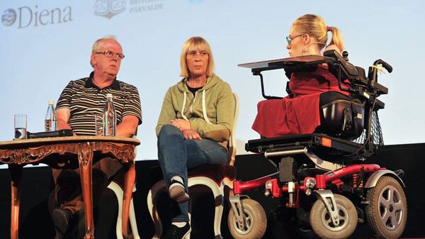 Джоанна О'Риордан с родителями - Sputnik Молдова