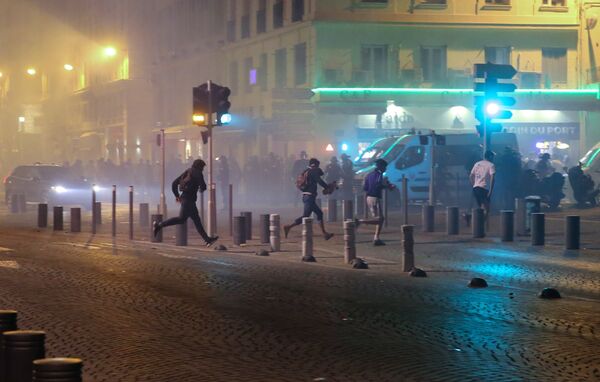 Ночные беспорядки в Марселе - Sputnik Молдова