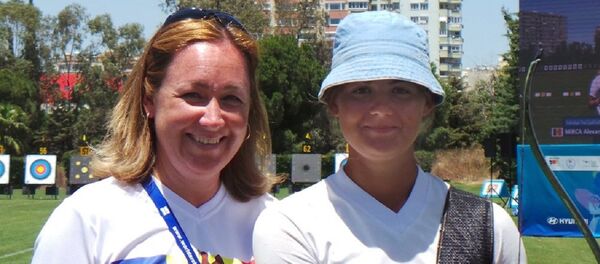 Alexandra Mîrca și Irina Cecanova - Sputnik Moldova