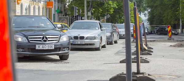 ремонт дороги пробка автомобили Проспект Штефана чел Маре - Sputnik Молдова