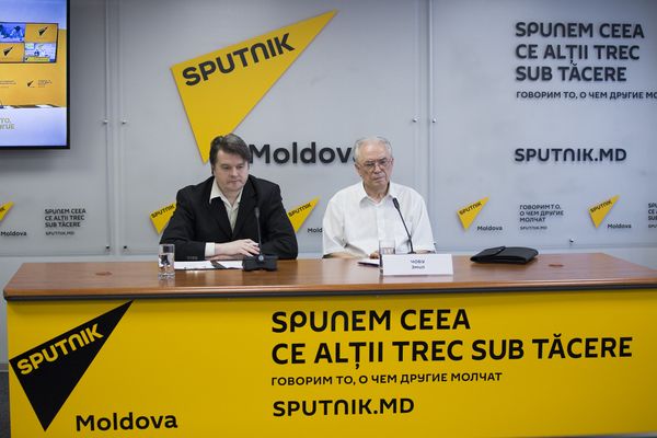 Евгений Паскарь Эмил Чобу Евгений Паскарь Эмил Чобу - Sputnik Молдова
