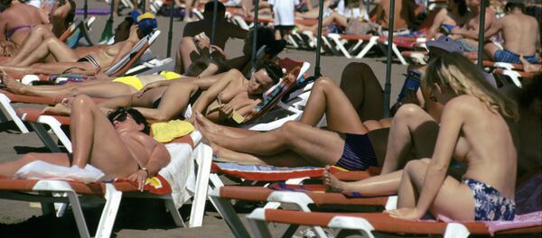 Городской пляж в Пуэрто дель Кармен - Sputnik Moldova-România