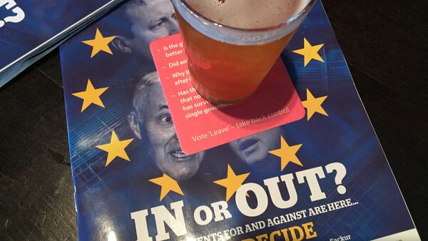Brexit themed beermats and magazines in JD Wetherspoon's pub, Edinburgh, Scotland. - Sputnik Moldova