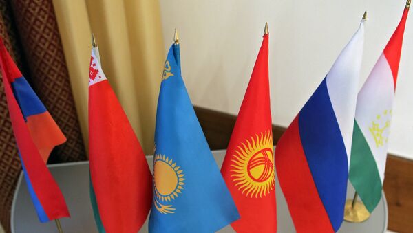 Флаги стран участниц Шанхайской организации сотрудничества. - Sputnik Молдова