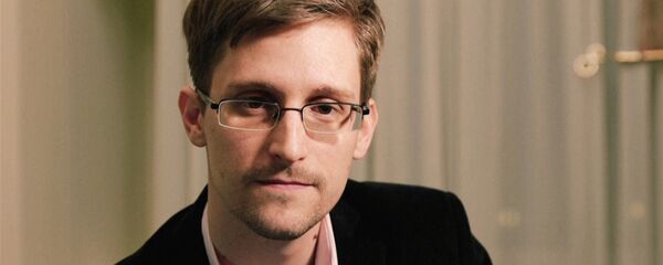 Сноуден поздравил всех с Рождеством и напомнил об охране частной жизни - Sputnik Молдова