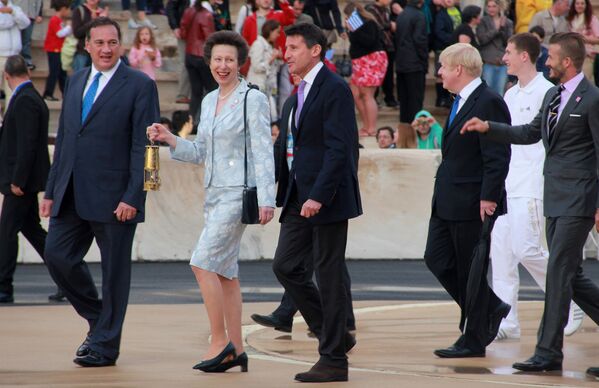 Церемония передачи Олимпийского огня оргкомитету Олимпиады 2012 - Sputnik Молдова