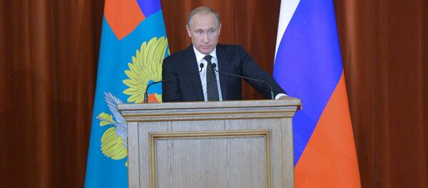 Президент РФ В. Путин выступил на совещании послов и постпредов РФ в иностранных государствах - Sputnik Молдова
