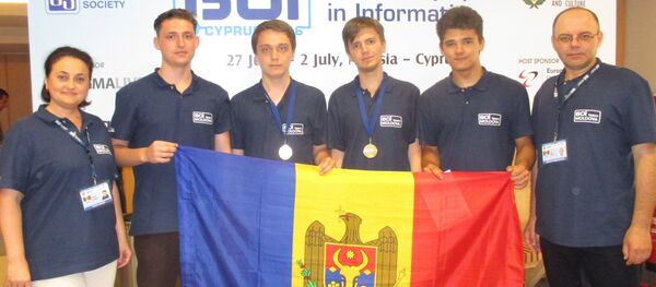 Elevii din Republica Moldova care au cucerit două medalii de bronz la cea de-a 24-a ediție a Olimpiadei Balcanice la Informatică Elevii din Republica Moldova care au cucerit două medalii de bronz la cea de-a 24-a ediție a Olimpiadei Balcanice la Informatică - Sputnik Moldova