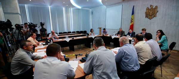 Discuţii la Parlamentul RM - Sputnik Moldova