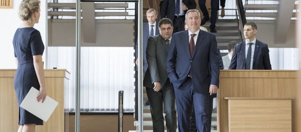 Встреча Вице-премьер РФ Д. Рогозин и Вице-премьер и министр экономики Молдовы Октавиан Калмык - Sputnik Moldova-România