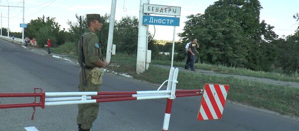 Рогозин начал визит в Приднестровье с посещения миротворцев - Sputnik Молдова