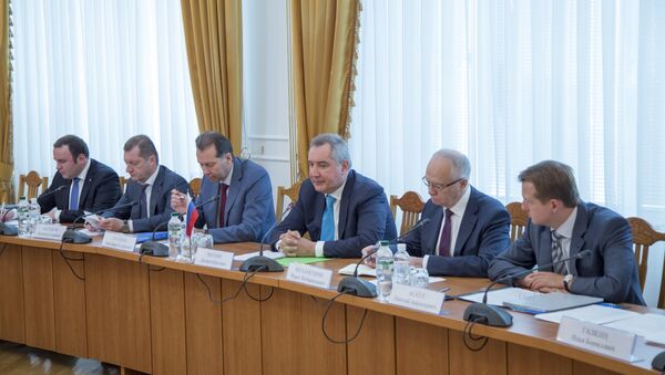 Вице-премьер РФ Д. Рогозин во время встречи в Тирасполе - Sputnik Молдова