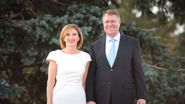 Klaus Iohannis și Carmen Iohannis - Sputnik Moldova-România