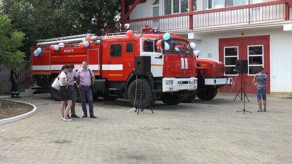 Россия подарила Гагаузии новые пожарные машины - Sputnik Молдова
