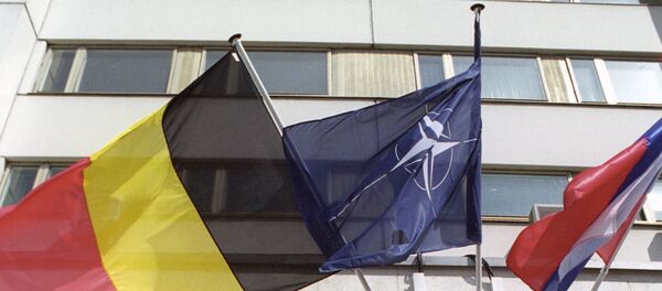 Флаги России, Бельгии и НАТО. - Sputnik Moldova