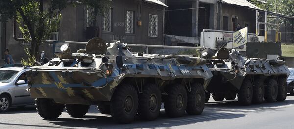 Захват здания полиции в Ереване Захват здания полиции в Ереване - Sputnik Молдова