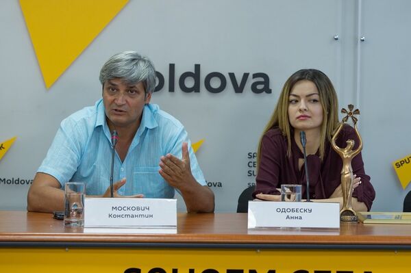 Константин Москович и Анна Одобеску Константин Москович и Анна Одобеску - Sputnik Молдова