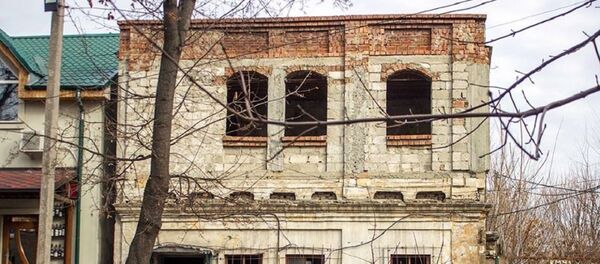 Кишиневские улицы, заброшенные дома - Sputnik Молдова