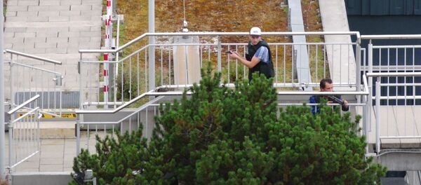 Кадры спецоперации у молла в Мюнхене, где неизвестный стрелял по посетителям - Sputnik Молдова