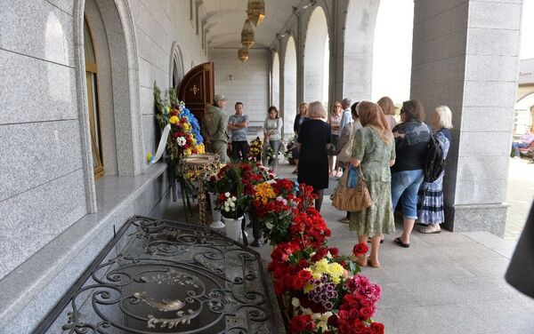 В Всехсвятском храме Минска проходит траурная панихида по Павлу Шеремету - Sputnik Молдова