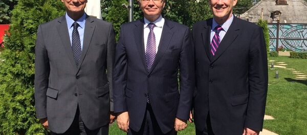 Спецпредставитель ОБСЕ Радойко Богоевич, посол России в Молдове Фарит Мухаметшин и глава Миссии ОБСЕ в РМ Майкл Скэнлан - Sputnik Молдова