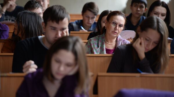 Студенты Высшего учебного заведения - Sputnik Молдова