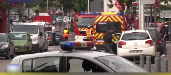 Prise d'otages dans une église à Saint-Etienne de Rouvray - Sputnik Молдова