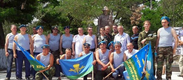 Памятник воину-интернационалисту в селе Гайдар - Sputnik Молдова