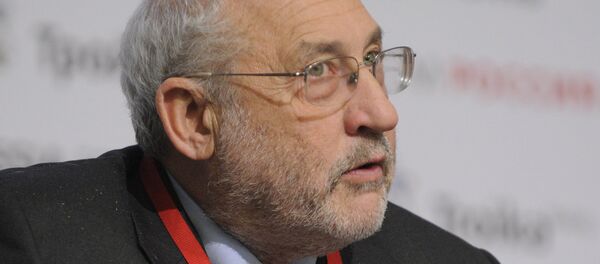 Joseph E. Stiglitz la Forumul ”Rusia-2011”, Moscova. Форум Россия-2011 в Москве - Sputnik Moldova