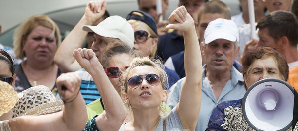 Протест оргеевцев у ЖуралТВ - Sputnik Moldova