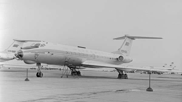 Самолет ТУ-134 Самолет ТУ-134 - Sputnik Молдова